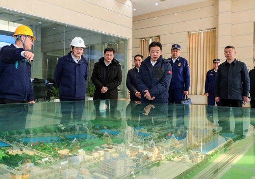 杨宏星督导六国化工清静生产事情