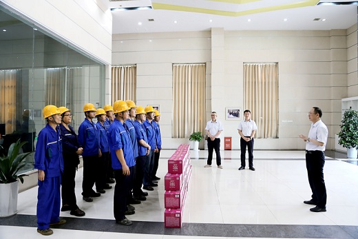 集团公司开展高温慰问送清凉活动